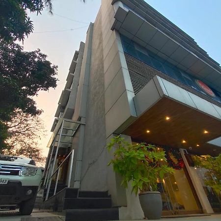 Hotel Samraj Mumbai Dış mekan fotoğraf
