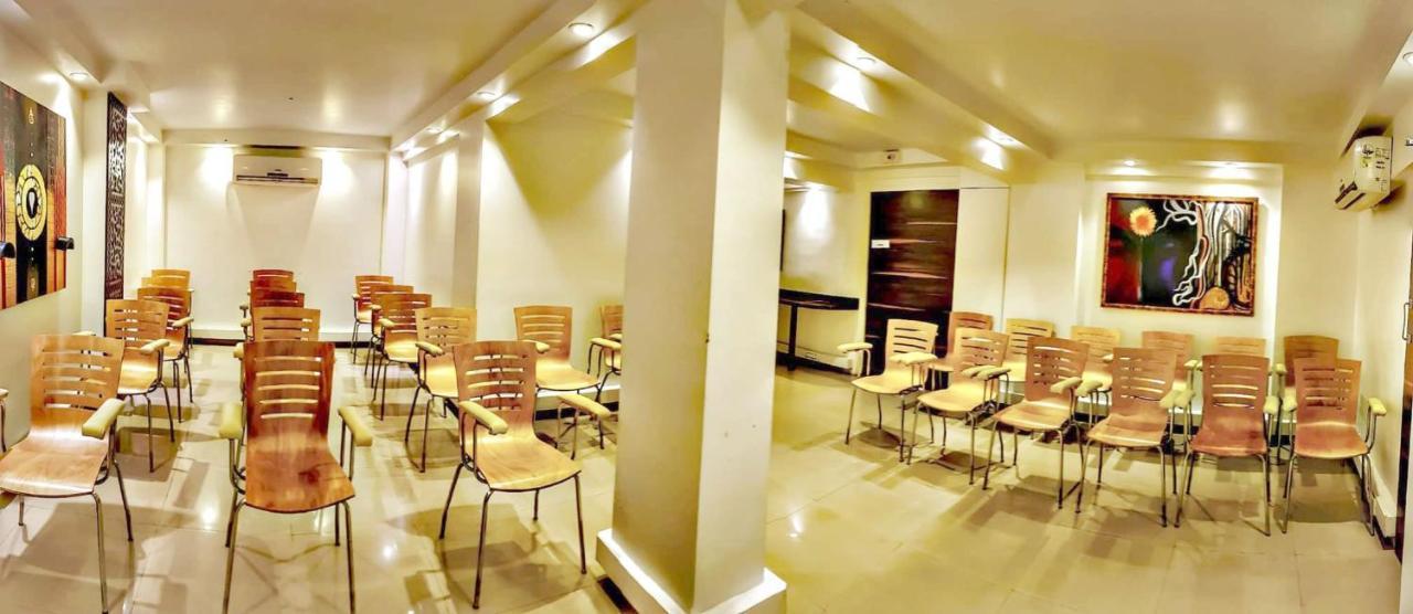 Hotel Samraj Mumbai Dış mekan fotoğraf