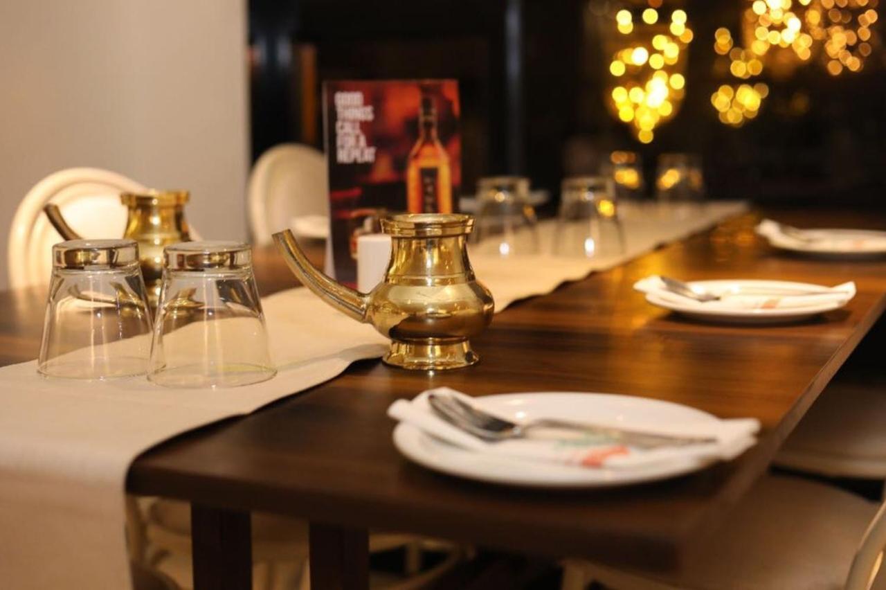 Hotel Samraj Mumbai Dış mekan fotoğraf