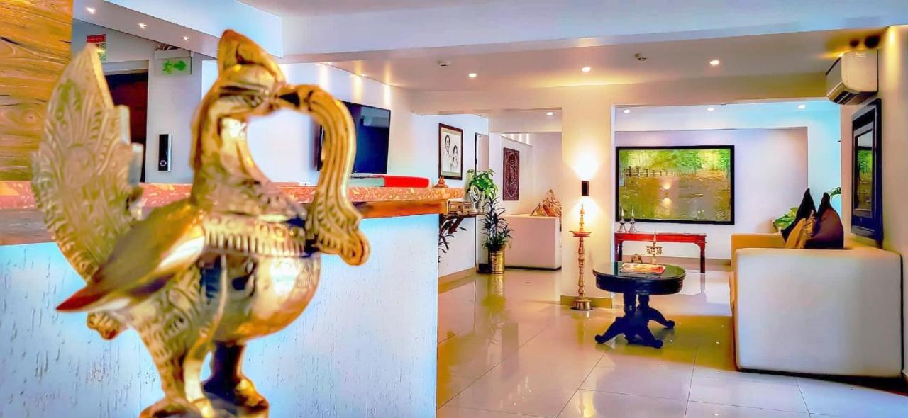 Hotel Samraj Mumbai Dış mekan fotoğraf
