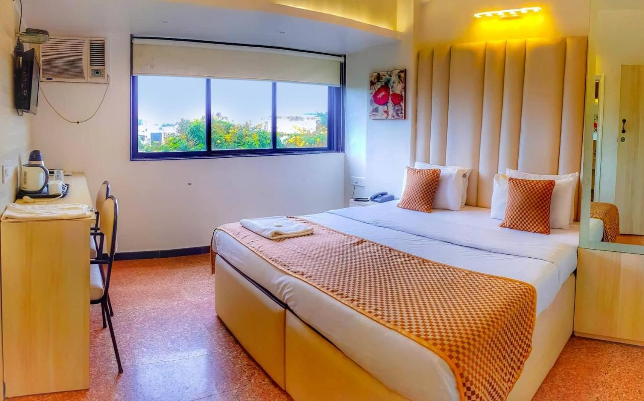 Hotel Samraj Mumbai Dış mekan fotoğraf