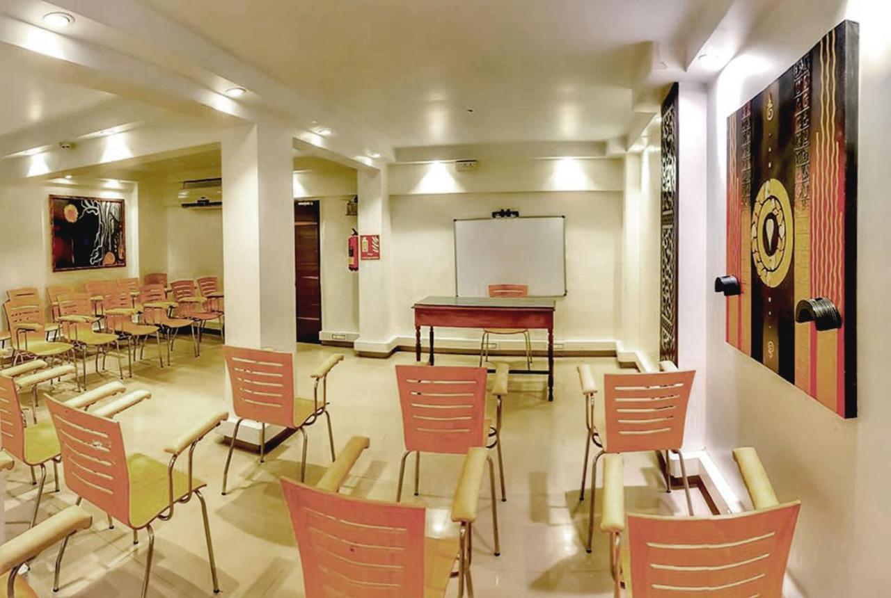 Hotel Samraj Mumbai Dış mekan fotoğraf